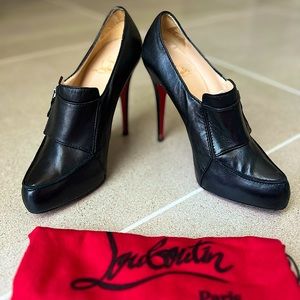 Authentic, great condition, Christian Louboutin Lapono zippered boots 40.5